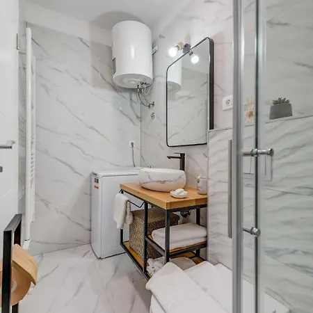Luxury Giga Apartment *